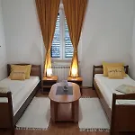 Seaside House Luka, Labin - 7466 بيت للعطل بلومين